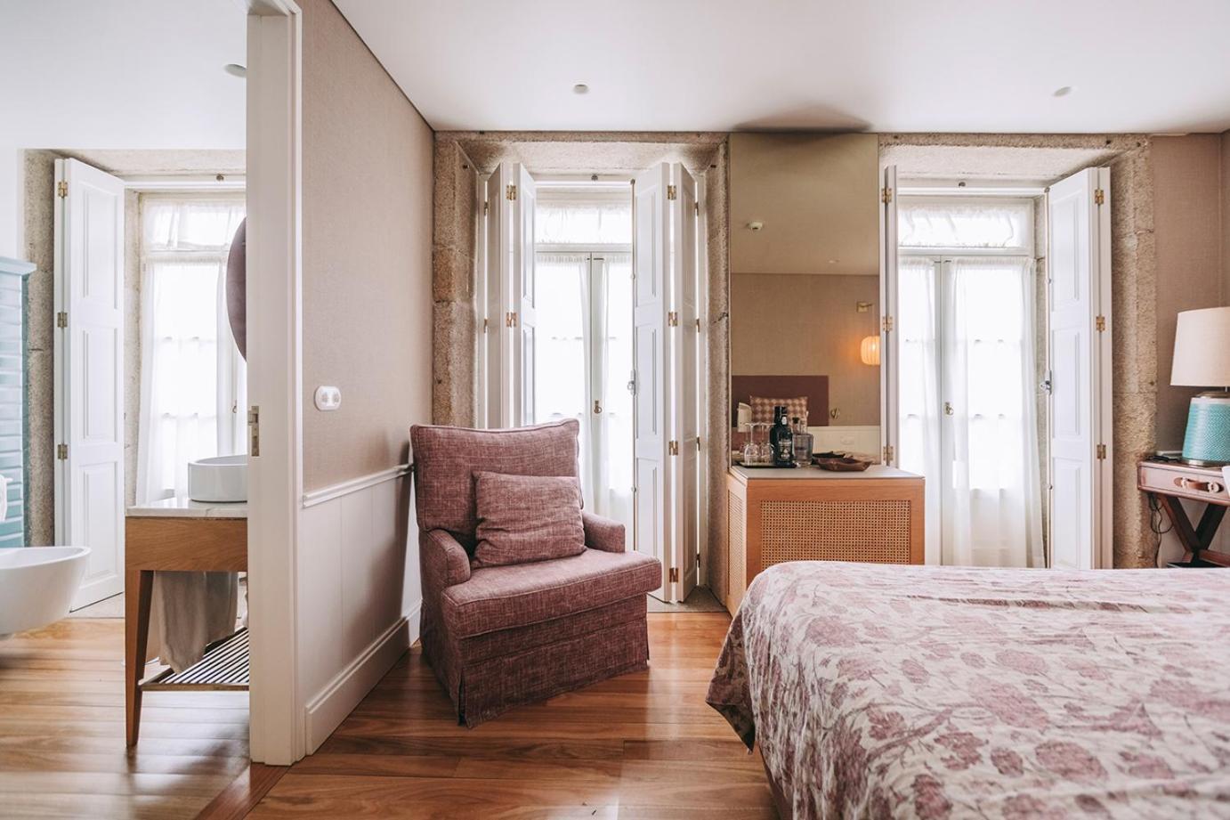 Deluxe Double or Twin Room River View Balcony